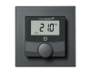 Het display van de thermostaat is verlicht en kan de gemeten of de ingestelde temperatuur tonen.